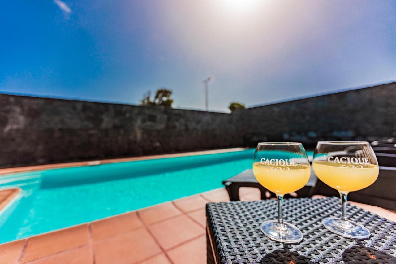 Villa Amigos 200 Mq, With Bar, Hot Pool, Billiard And Bbq Playa Blanca  Buitenkant foto