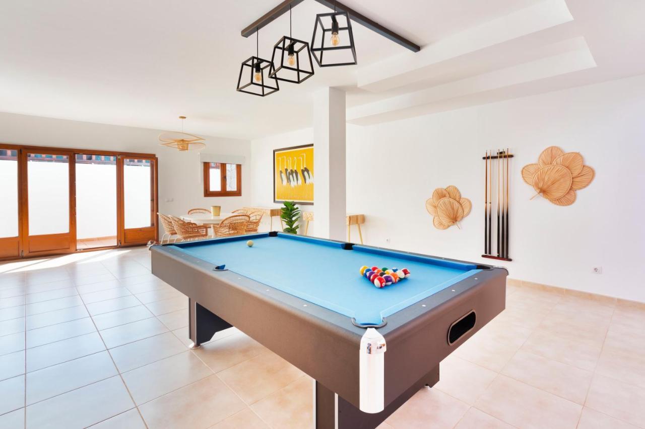 Villa Amigos 200 Mq, With Bar, Hot Pool, Billiard And Bbq Playa Blanca  Buitenkant foto