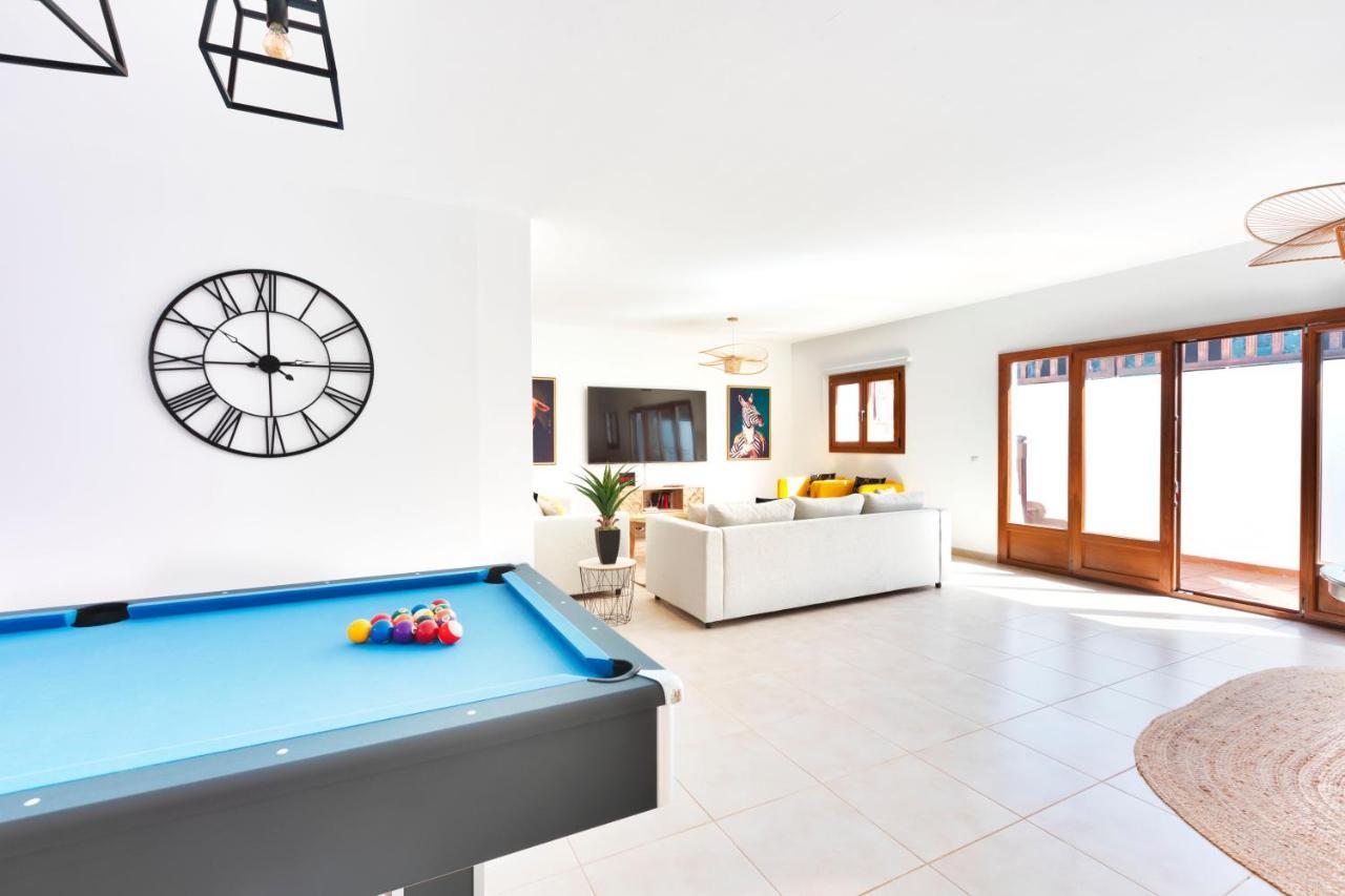 Villa Amigos 200 Mq, With Bar, Hot Pool, Billiard And Bbq Playa Blanca  Buitenkant foto